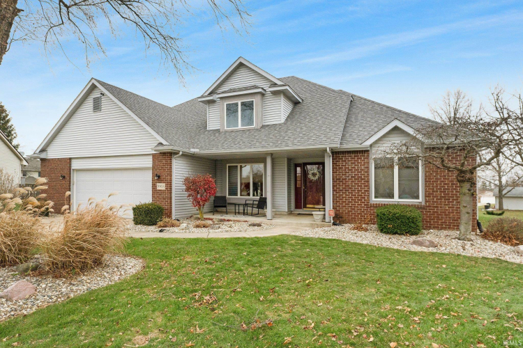 9908  Silver Ridge Court Fort Wayne, IN 46804 | MLS 202446609