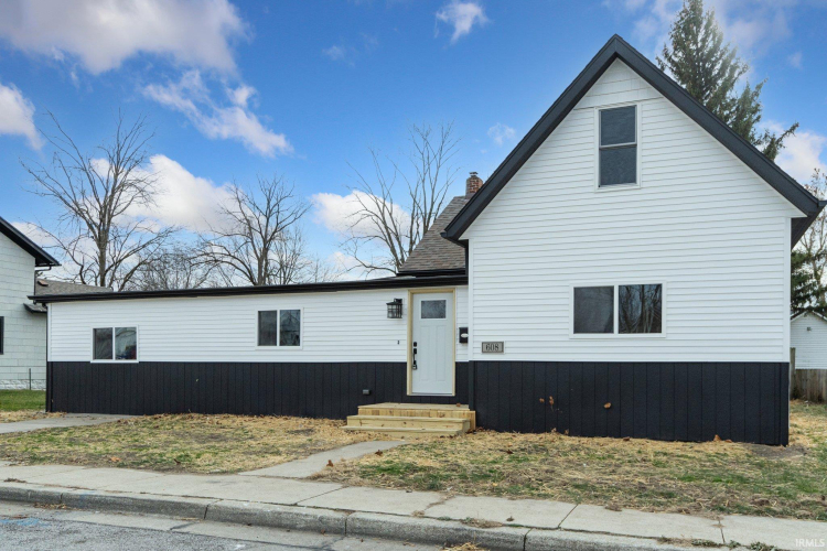 608  Center Street New Haven, IN 46774-1476 | MLS 202446628