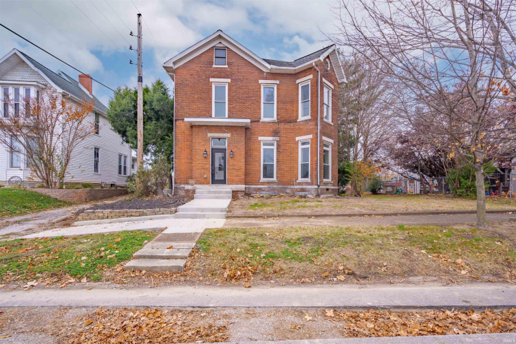 419  COLLEGE Avenue Mount Vernon, IN 47620 | MLS 202446670