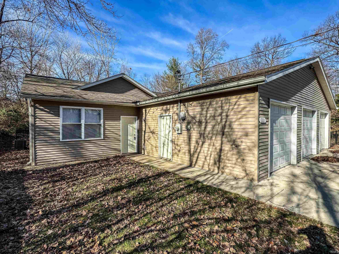 1221 N Lindbergh Drive Bloomington, IN 47404 | MLS 202446682