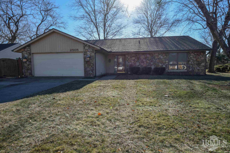 2505 W Sacramento Drive Muncie, IN 47303 | MLS 202446770