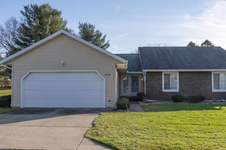 18242  Farm Lane South Bend, IN 46637-4380 | MLS 202446874