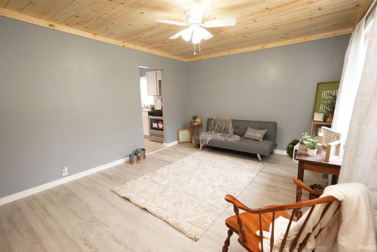 Listing Image 5