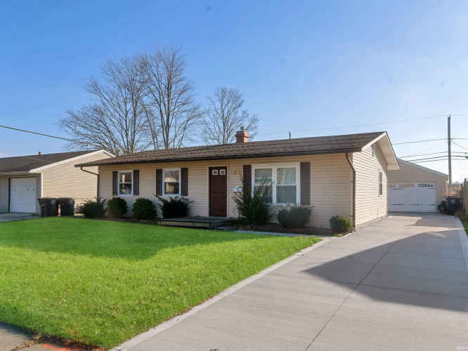 1222  Larch Lane Fort Wayne, IN 46825 | MLS 202446945