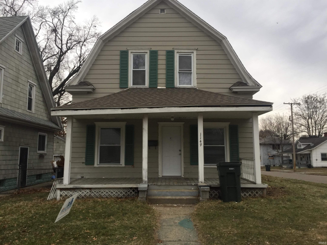 1149 E Indiana Avenue South Bend, IN 46613-3014 | MLS 202447000