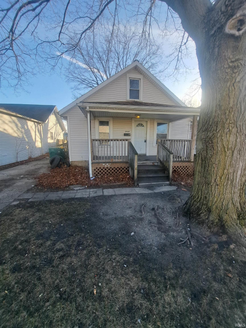 2005 W 6th Street Mishawaka, IN 46544 | MLS 202447161