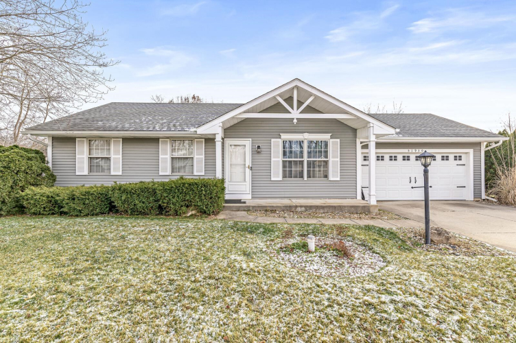 51930  Meadow Crest Drive South Bend, IN 46628 | MLS 202447213