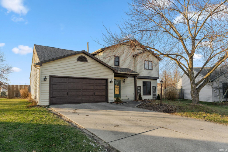 8101  Medallion Place Fort Wayne, IN 46825 | MLS 202447385