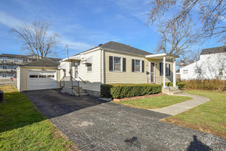 2105 N Hollywood Avenue Muncie, IN 47304 | MLS 202447493