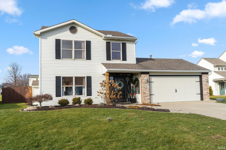 12523  Falcatta Drive  Fort Wayne, IN 46845 | MLS 202447501