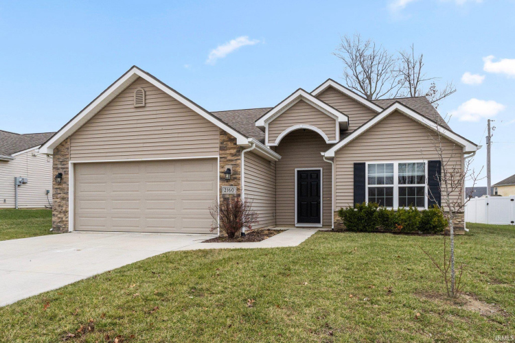 2160  Lava Falls Crossing Fort Wayne, IN 46808 | MLS 202447706