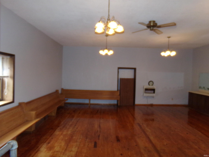 Listing Image 17