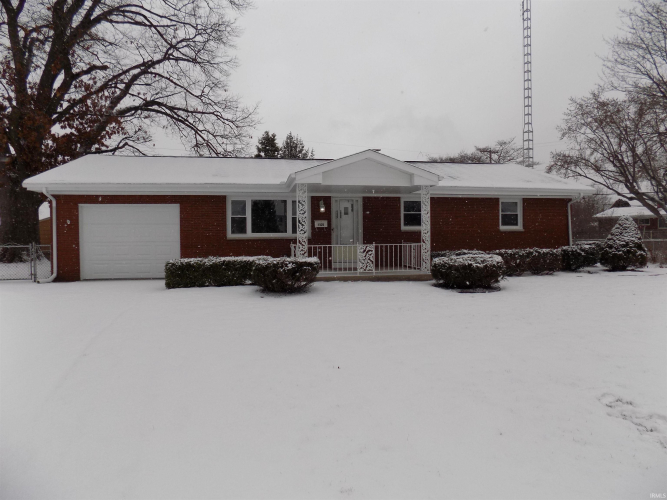 1325 N Cove Street South Bend, IN 46628 | MLS 202501006