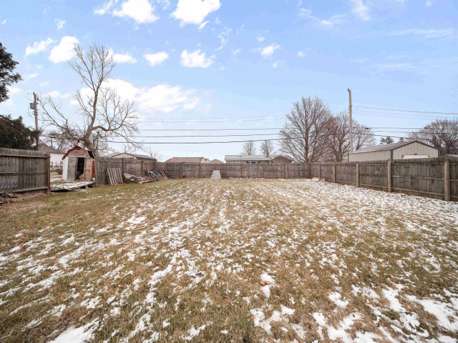 Listing Image 7