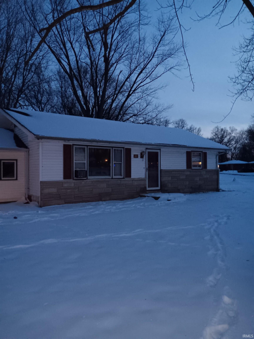 Listing Image 4