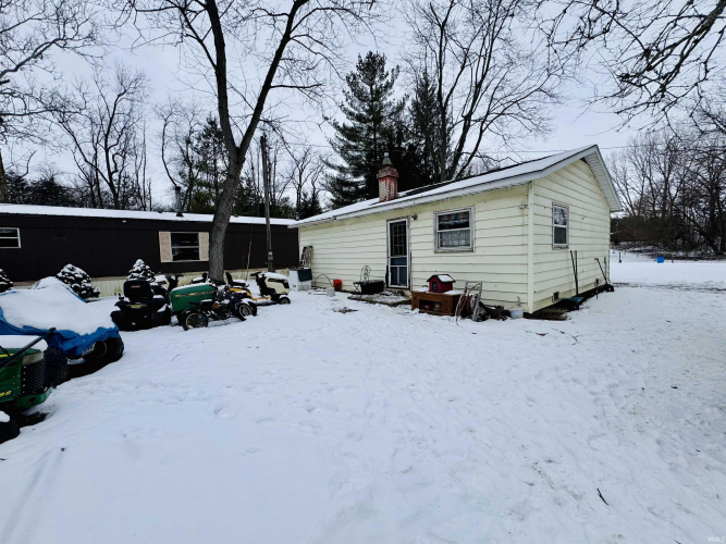Listing Image 4
