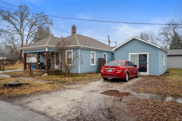 Listing Image 6