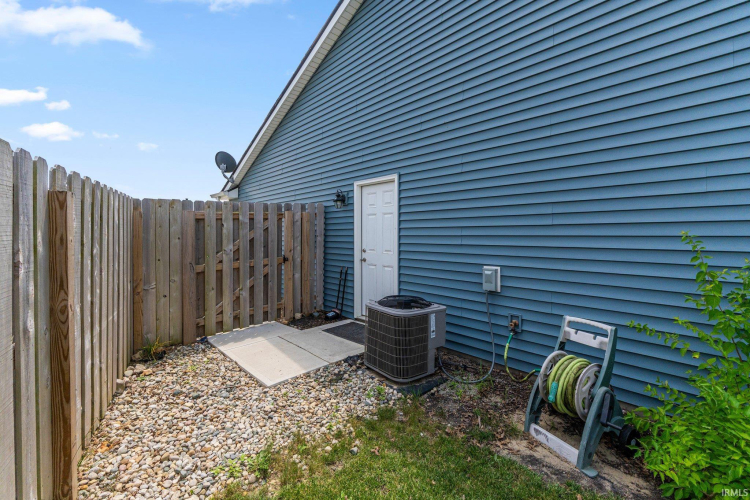 Listing Image 30