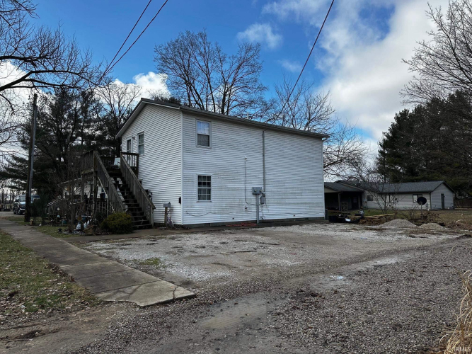 Listing Image 4