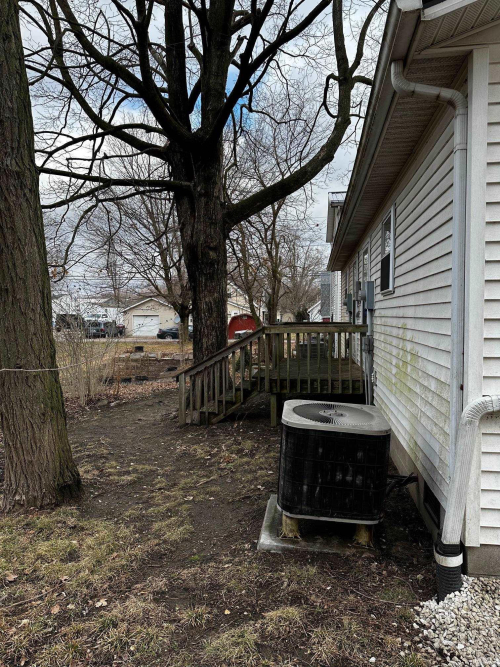 Listing Image 5