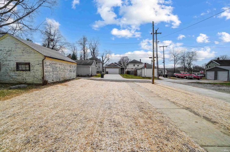 Listing Image 32