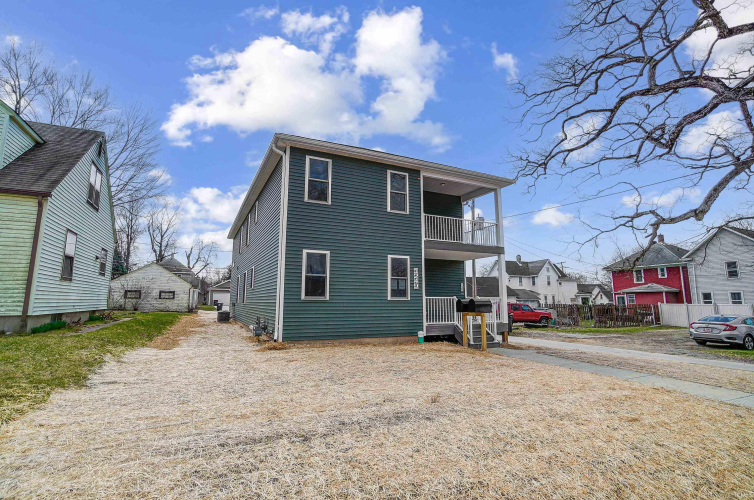 Listing Image 33