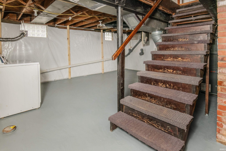 Listing Image 32