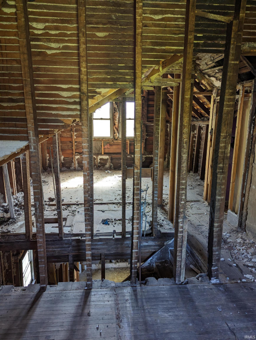 Listing Image 6