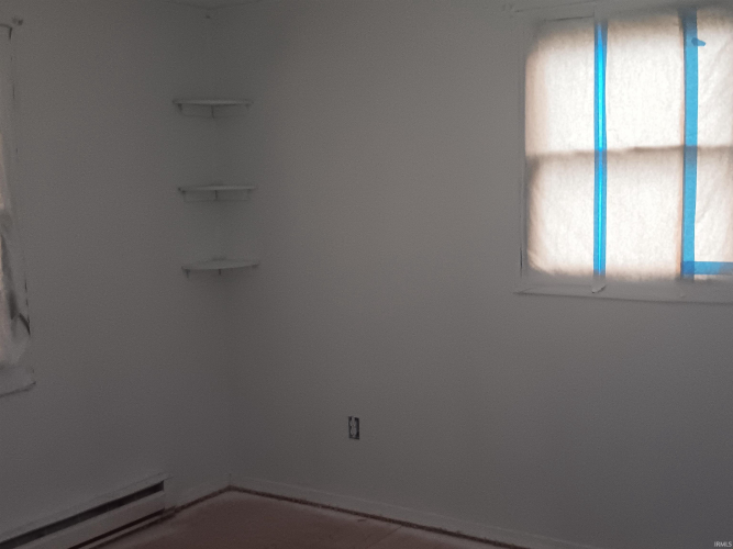 Listing Image 24