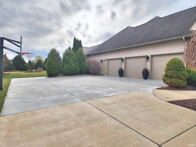 Listing Image 27