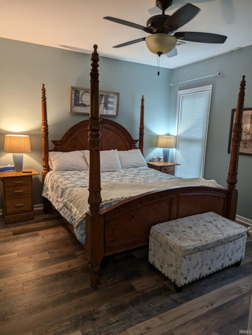 Listing Image 12