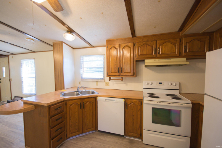 Listing Image 16