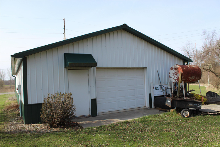 Listing Image 11
