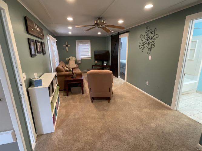 Listing Image 7