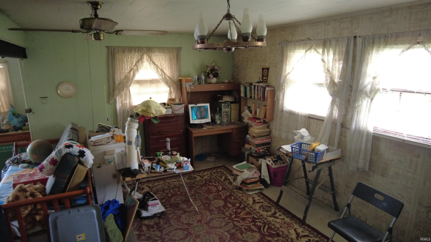 Listing Image 12