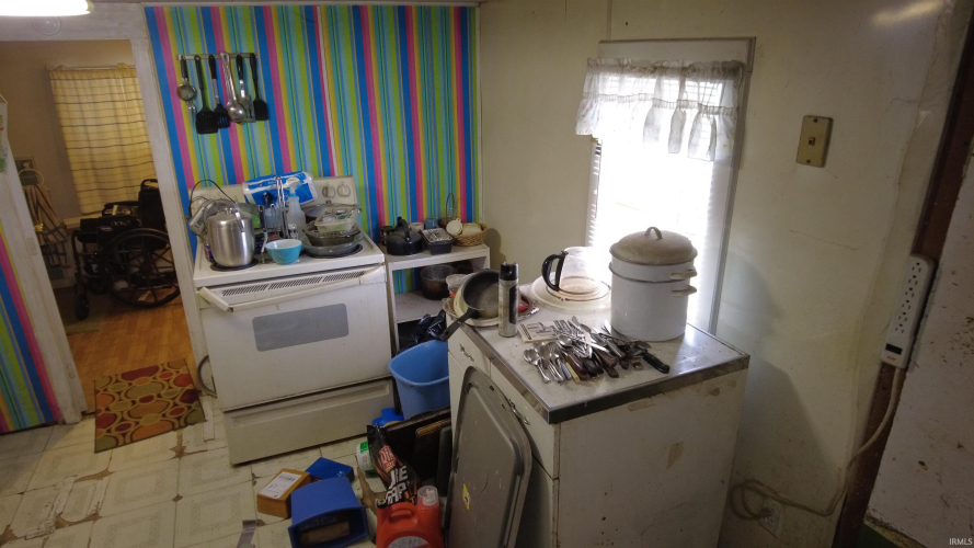 Listing Image 16