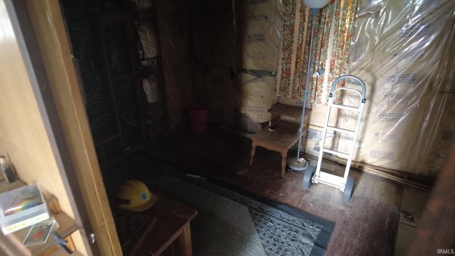 Listing Image 18