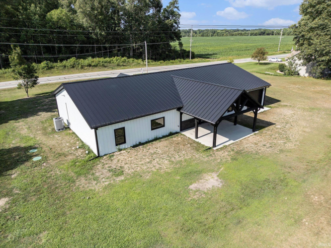 Listing Image 9