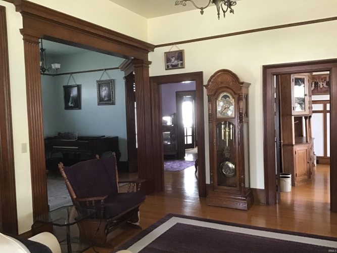 Listing Image 19