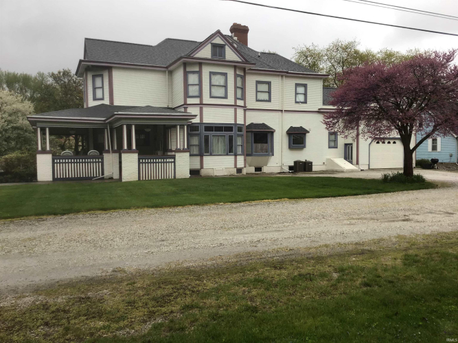 Listing Image 4