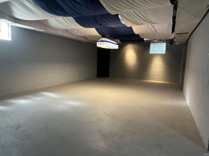 Listing Image 24