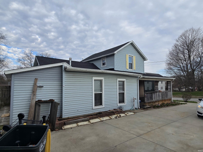 Listing Image 3