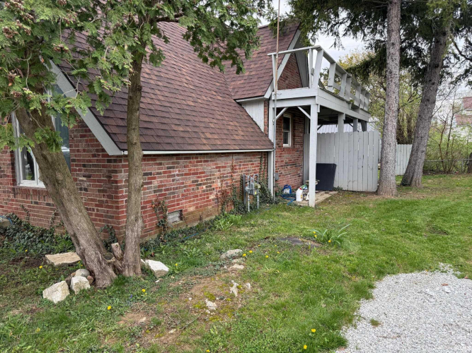Listing Image 4