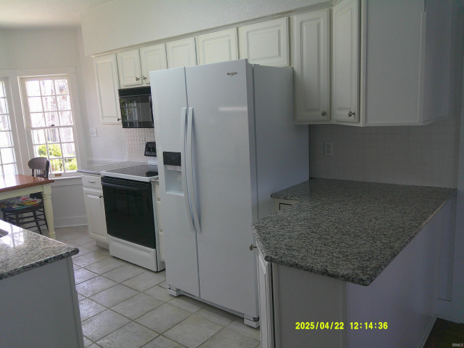 Listing Image 10