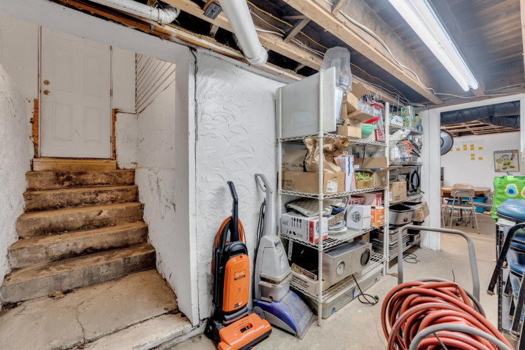 Listing Image 32