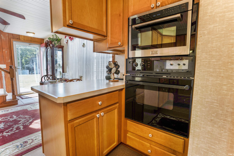 Listing Image 12