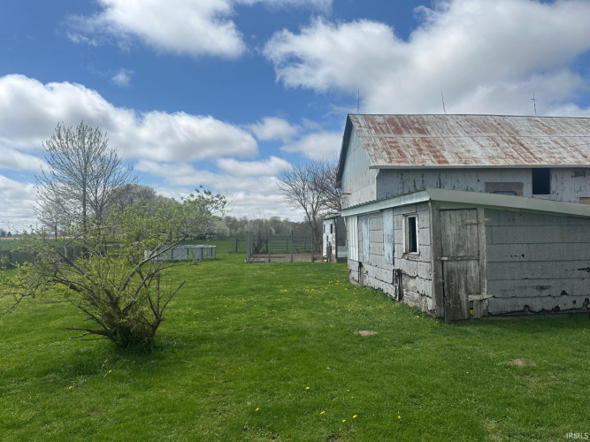Listing Image 7