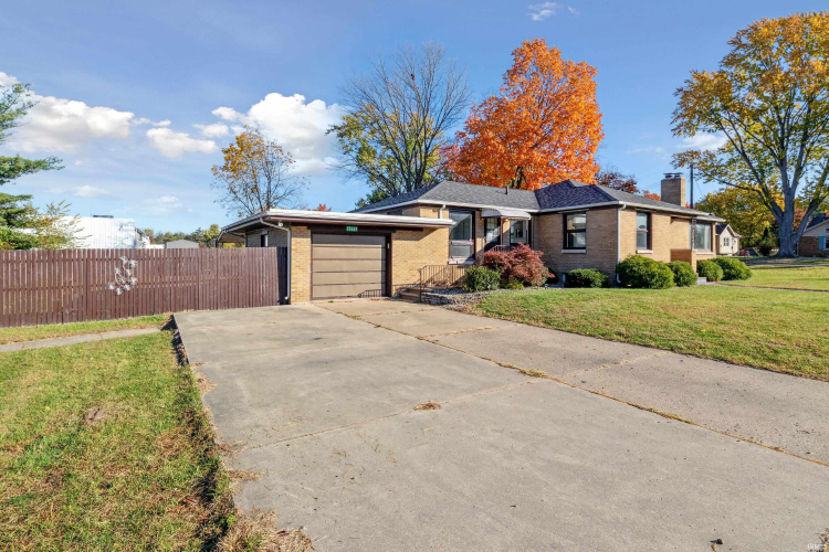 Listing Image 3