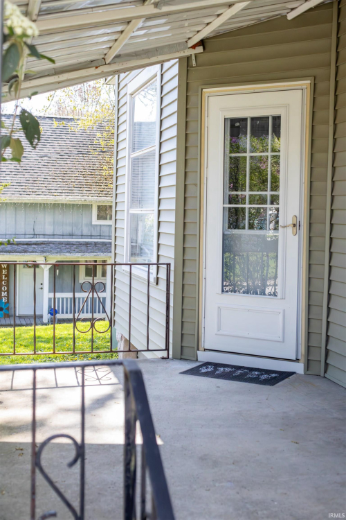 Listing Image 7