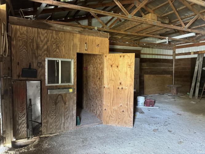 Listing Image 33